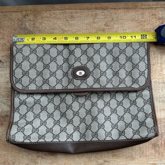Vintage Gucci monogram clutch - Picture 2 of 15
